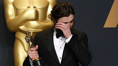 Casey Affleck Oscar'daki sunuculuk görevinden çekildi