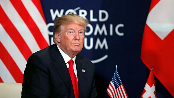 Trump hué à Davos après une attaque verbale contre la presse Trump hué à Davos après une attaque verbale contre la presse