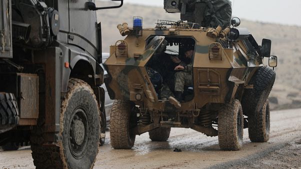 Ο Ερντογάν απειλεί να διευρύνει τις επιχειρήσεις στη Συρία Ο Ερντογάν απειλεί να διευρύνει τις επιχειρήσεις στη Συρία