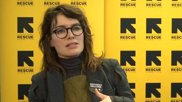 Glückliches Wiedersehen: Lena Headey trifft syrische Flüchtlingsfamilie in Deutschland Glückliches Wiedersehen: Lena Headey trifft syrische Flüchtlingsfamilie in Deutschland