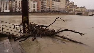 Lyon'da sel alarmı