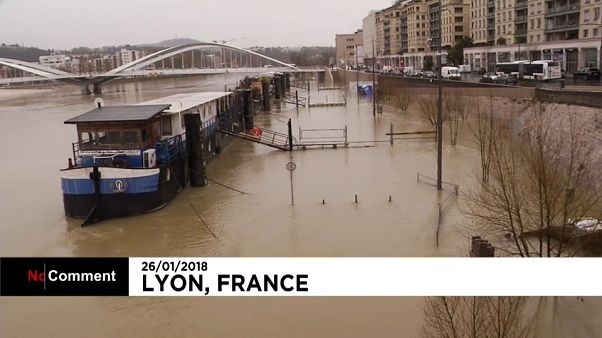 A Lyon, spectaculaire crue de la Saône A Lyon, spectaculaire crue de la Saône