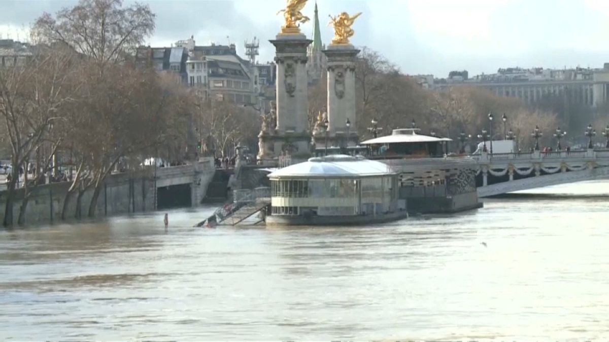 París y Lyon en alerta por la crecida de sus ríos