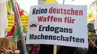 Német fegyvereladások ellen tüntettek