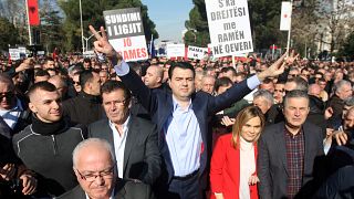 Arnavutluk'da Ram'a Hükümeti protesto edildi
