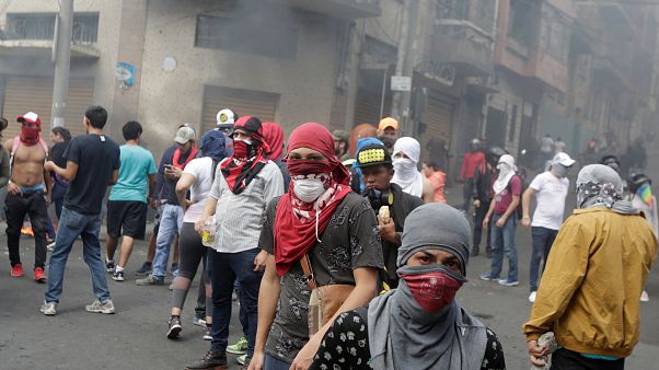 Honduras: Hernandez'in yemin töreninde tansiyon yükseldi Honduras: Hernandez'in yemin töreninde tansiyon yükseldi