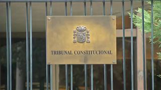 Spanyol alkotmánybíróság: csak személyesen kormányozhatna Puigdemont