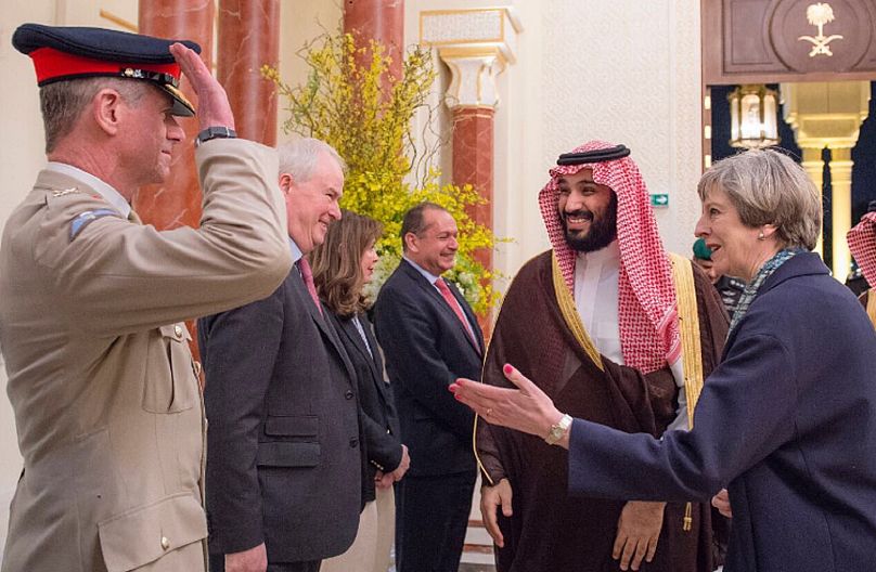 رئيسة الوزراء البريطانية تيريزا ماي وولي عهد السعودية محمد بن سلمان