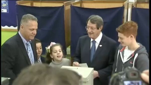 Güney Kıbrıs'ta ilk turu Anastasiadis önde tamamladı Güney Kıbrıs'ta ilk turu Anastasiadis önde tamamladı