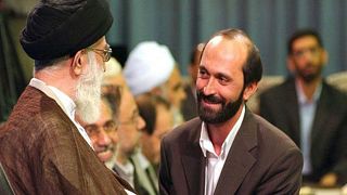 برلماني إيراني يتهم خامنئي بالتدخل لتبرئة مقرئه من تهمة الاعتداء الجنسي