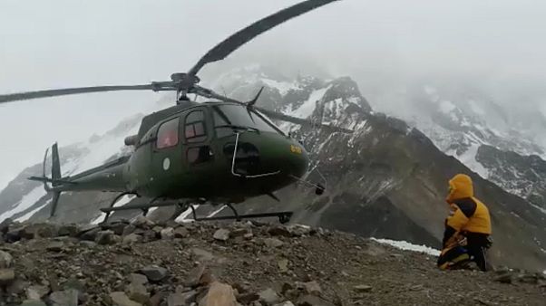 Himalaya: Kletterin aus 7400 Metern gerettet, Kollege vermisst Himalaya: Kletterin aus 7400 Metern gerettet, Kollege vermisst