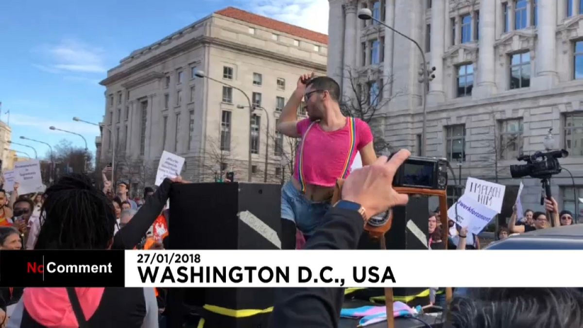 Desfile LGBT levou centenas às ruas da cidade de Washington