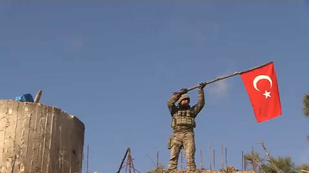 Folytatja a kurdok elleni támadást Szíriában a török hadsereg Folytatja a kurdok elleni támadást Szíriában a török hadsereg
