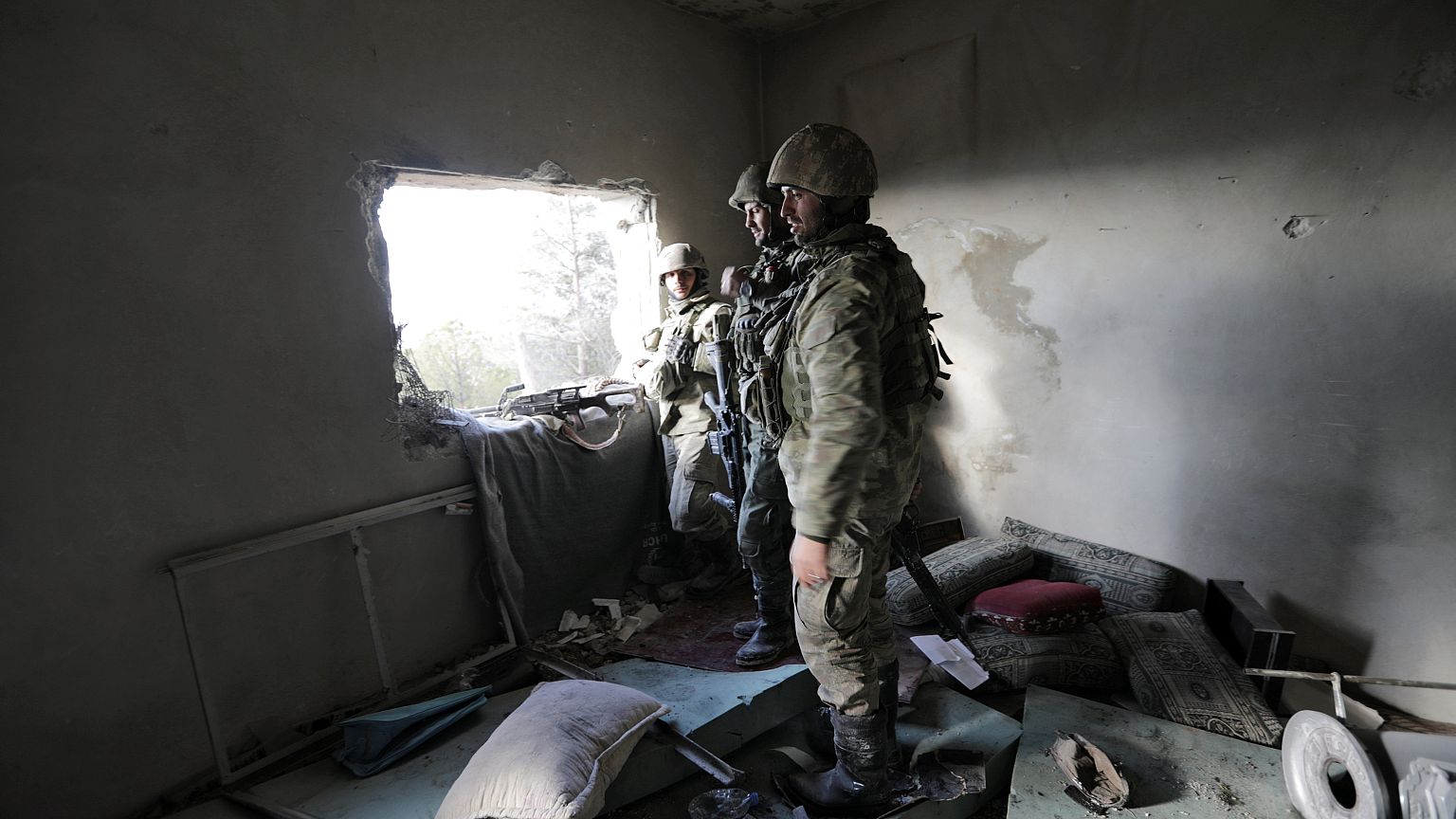 Krieg in Syrien: Putin lädt zur Friedenskonferenz