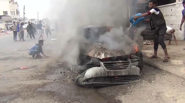 Yemen'in geçici başkenti Aden'de çatışma Yemen'in geçici başkenti Aden'de çatışma