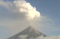 Non cessa l'eruzione del Mayon
