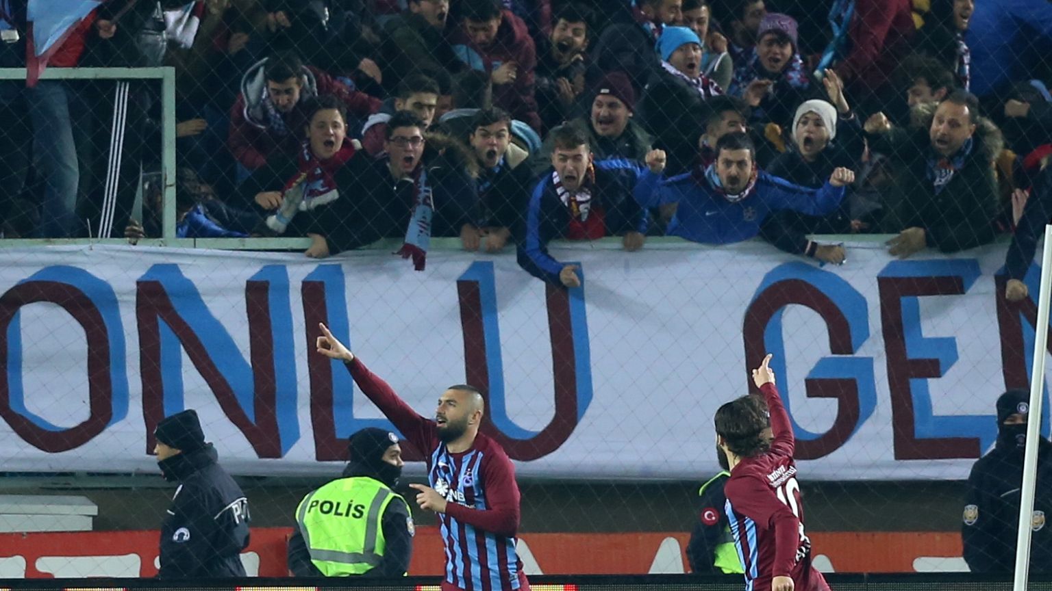 Trabzonspor ile Fenerbahçe puanları paylaştı 