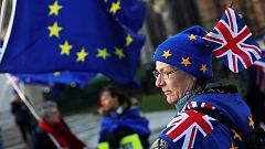 Brexit: «Οι πολίτες να ψηφίσουν ναι ή όχι όταν έχουμε συμφωνία»