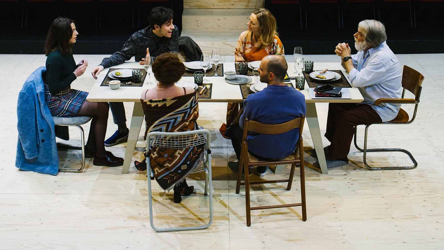 «Φυλές» της Νίνα Ρέιν στην Νέα Σκηνή ΘΟΚ