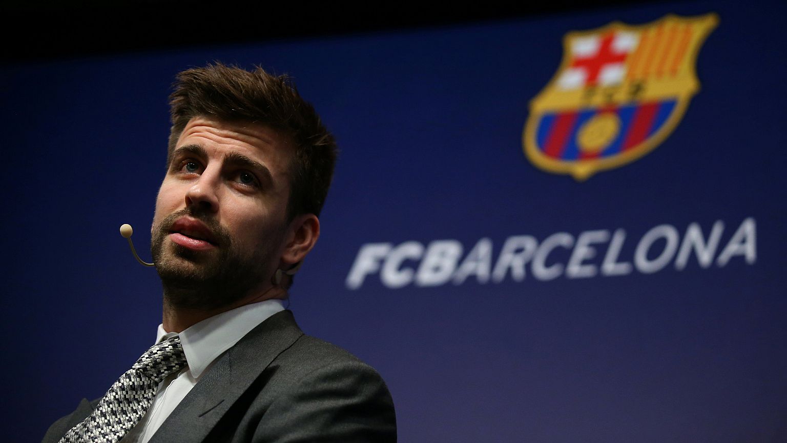 Piqué no Barcelona até aos 35 anos