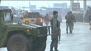 Nach Anschlägen in Kabul - Lage weiter angespannt
