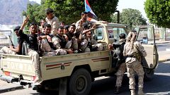 الانفصاليون يسيطرون على عدن ويحاصرون القصر الرئاسي فيها