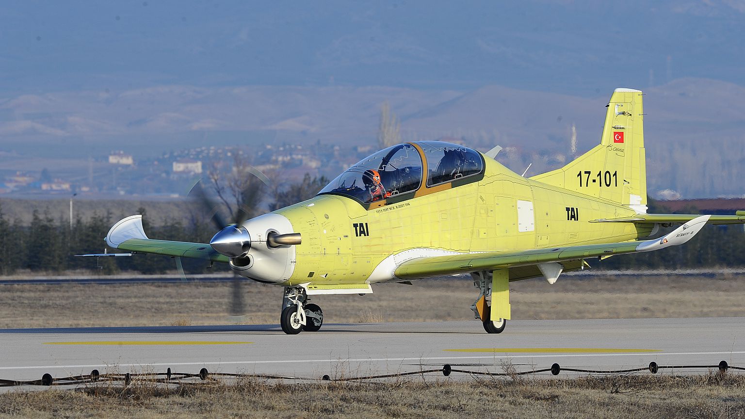 Hürkuş-B ilk test uçuşunu başarıyla gerçekleştirdi