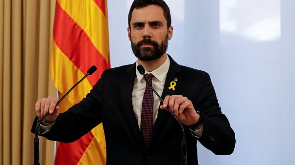 Torrent defende Puigdemont e adia investidura Torrent defende Puigdemont e adia investidura