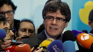Elhalasztja az elnökválasztást a katalán parlament