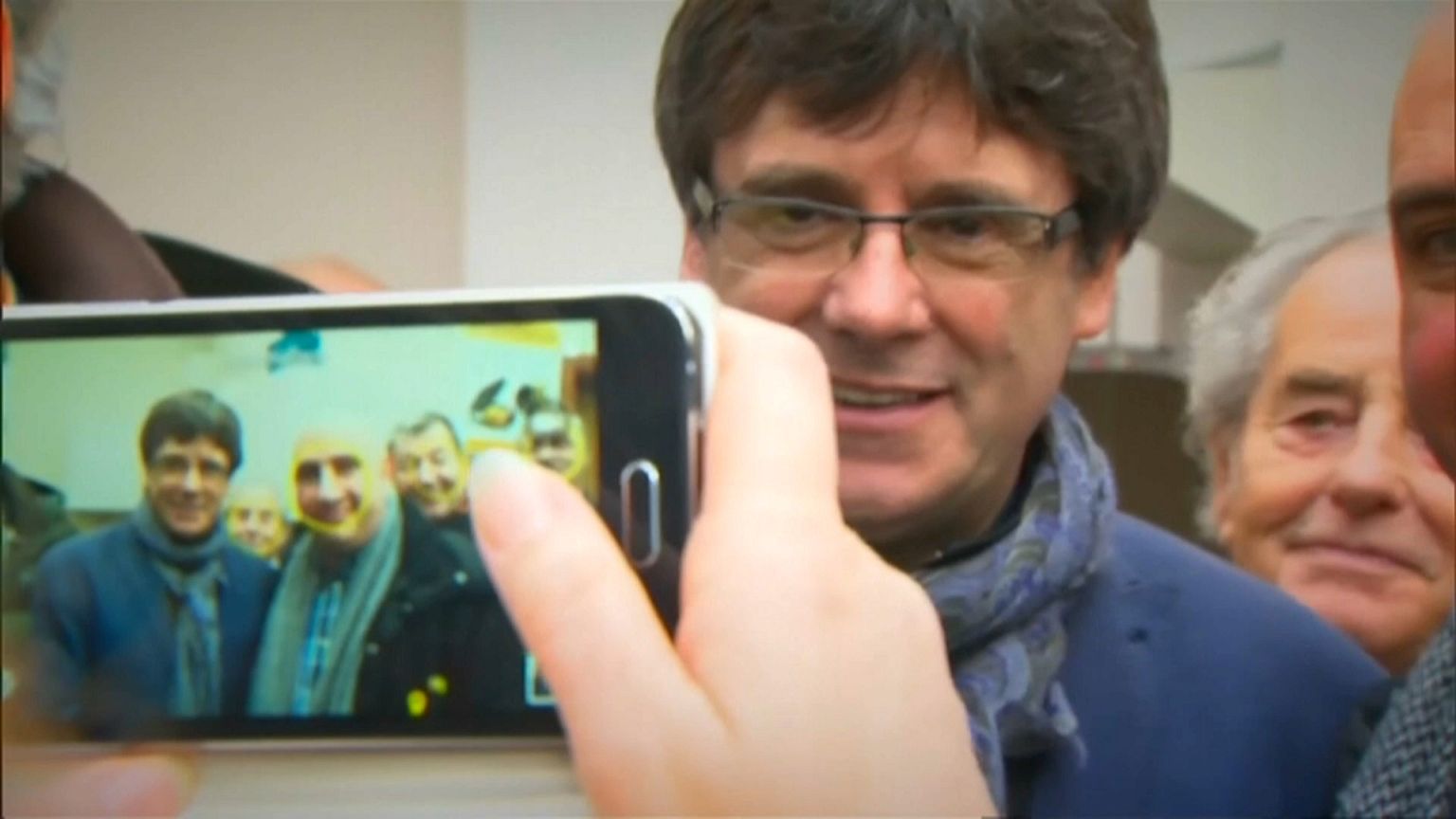 Catalonia vote postponed, support remains for Puigdemont