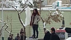 نرگس حسینی