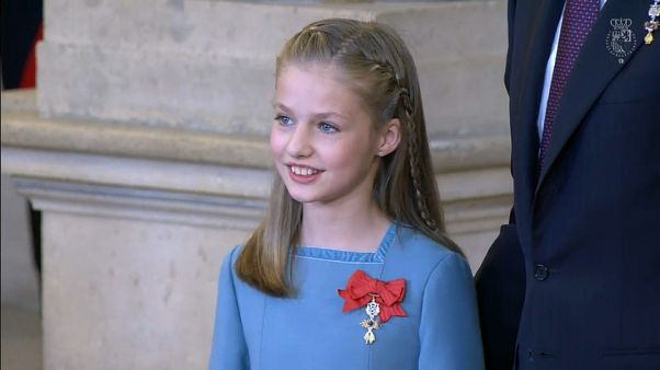 Felipe VI impone el Toisón de Oro a su hija Leonor Felipe VI impone el Toisón de Oro a su hija Leonor