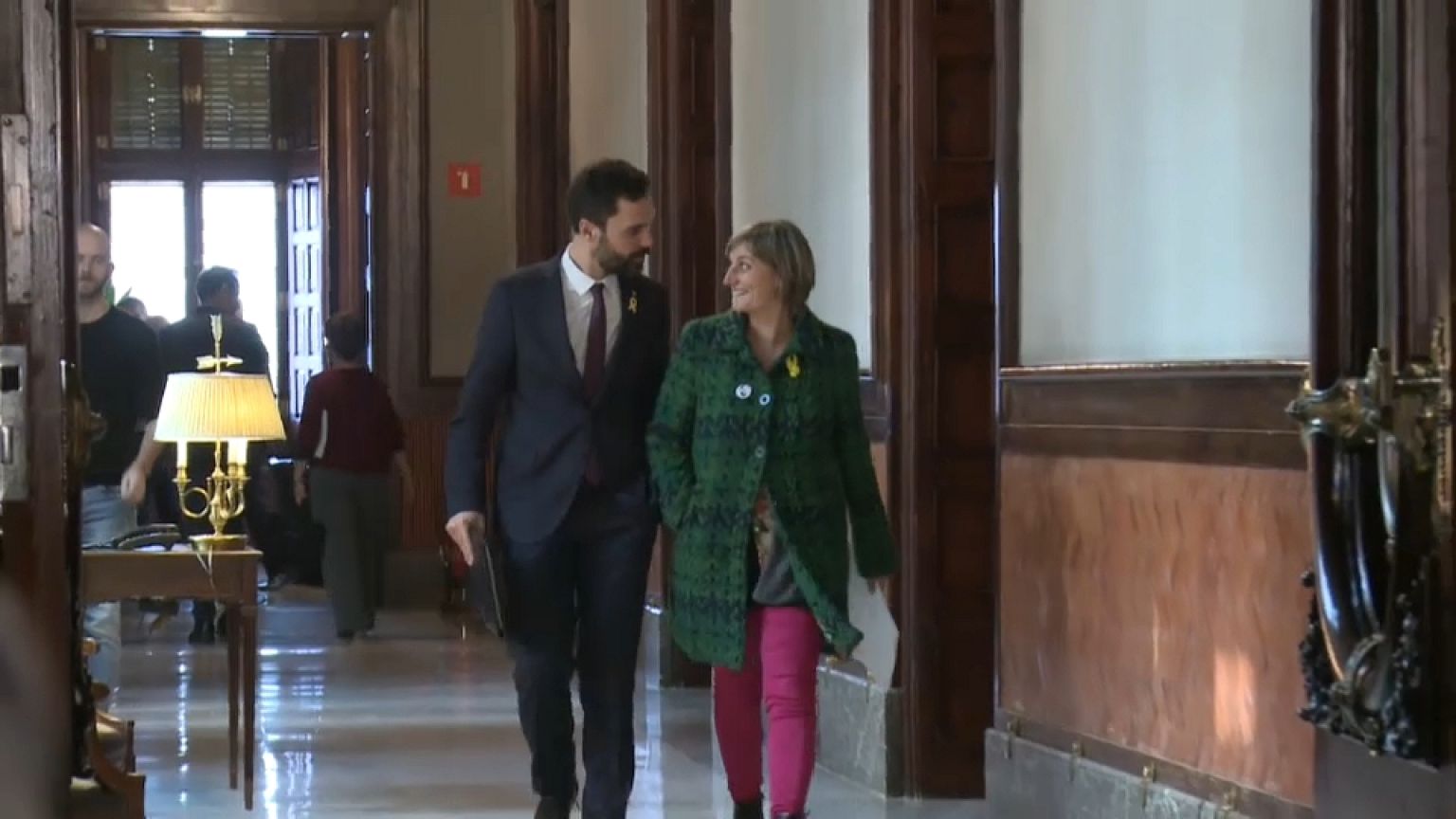 Deputados catalães aplaudem decisão de Torrent