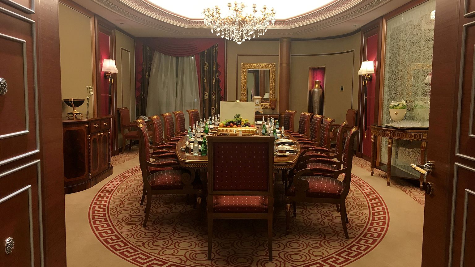 محمد بن سلمان يجني 106 مليار دولار من الحملة على الفساد 