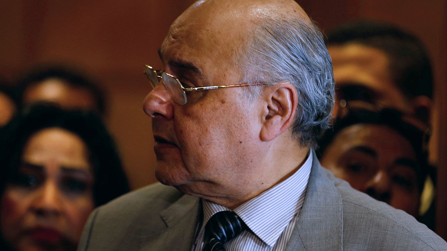 موسى في مواجهة السيسي.. مرشح اللحظة الأخيرة ينقذه من فوز بالتزكية 