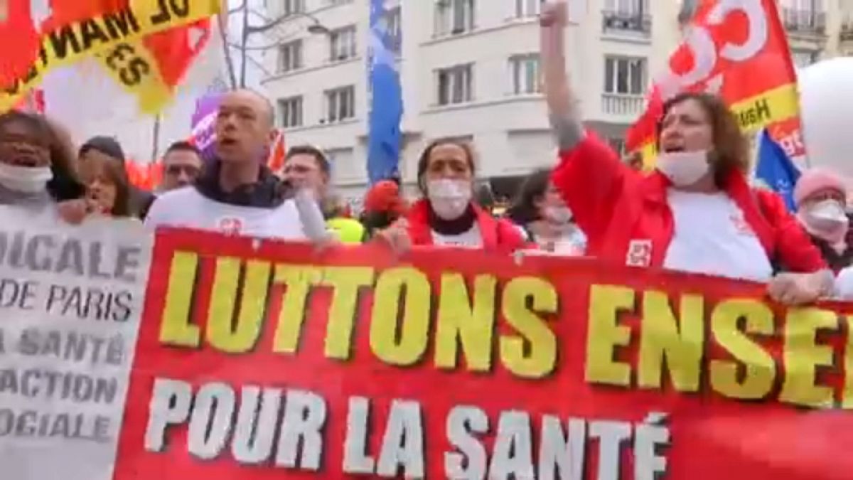 Ápolók tüntettek Franciaországban