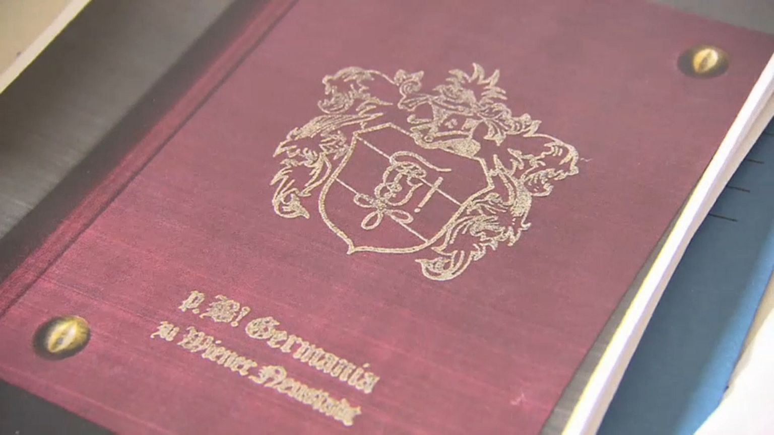 Austria, si allarga lo scandalo del libro di canti nazisti