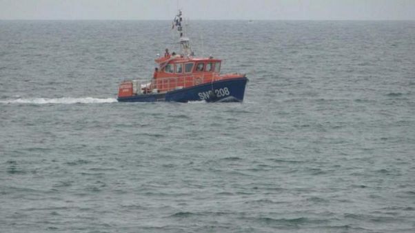 Continúan los esfuerzos para rescatar al director ejecutivo de Quiksilver en el mar Continúan los esfuerzos para rescatar al director ejecutivo de Quiksilver en el mar