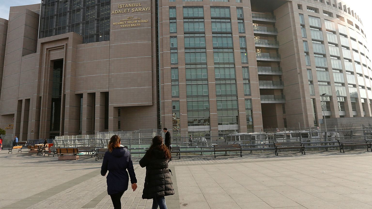 Uluslararası Af Örgütü'nün Türkiye Şubesi Yönetim Kurulu Başkanı Taner Kılıç'a tahliye
