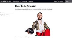 Spanish assistants wait for the start of San Miguel bullfight 