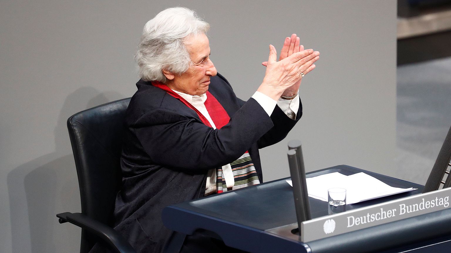 Bundestag gedenkt NS-Opfer