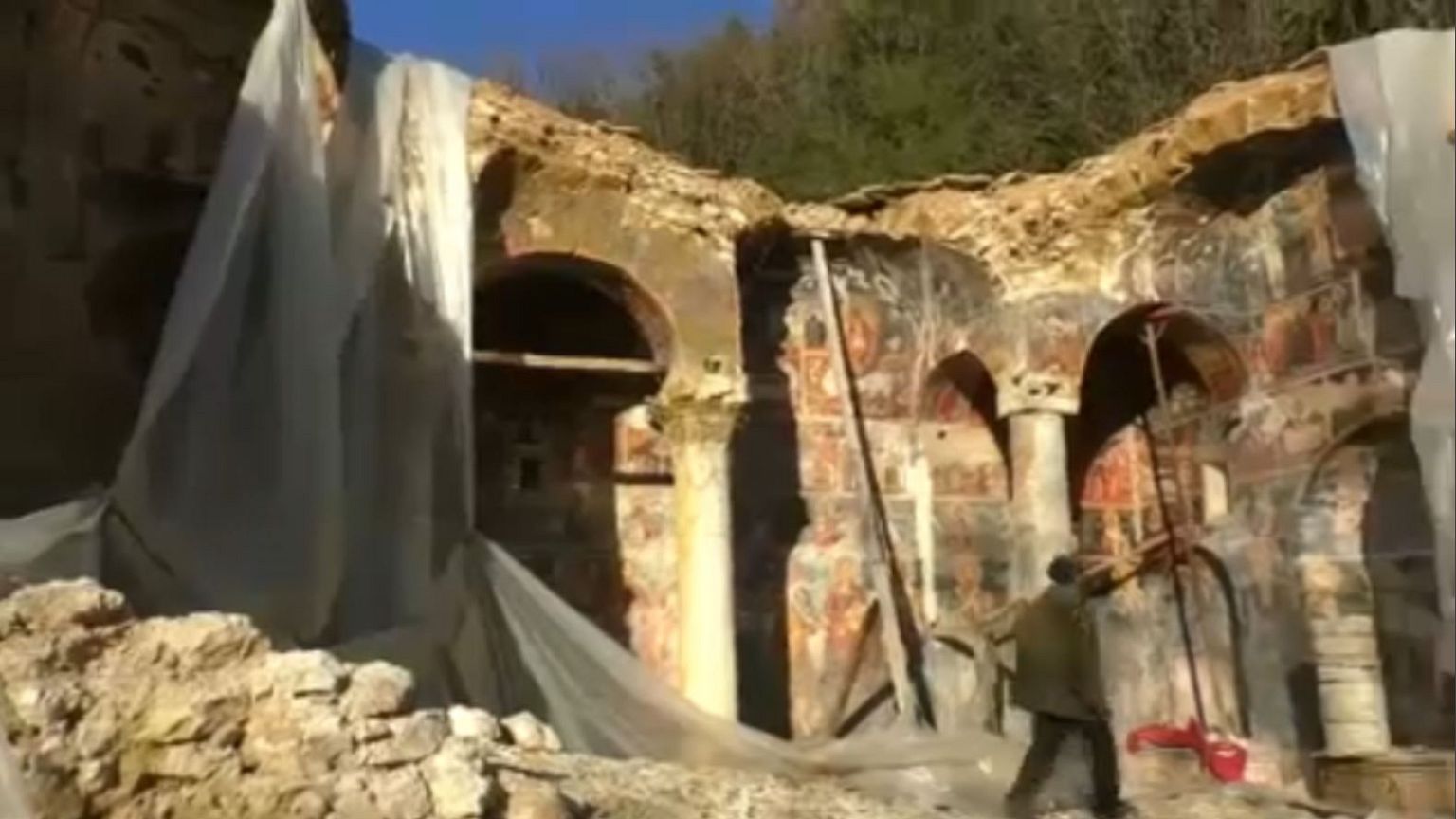 Ρημάζουν οι ορθόδοξες εκκλησίες