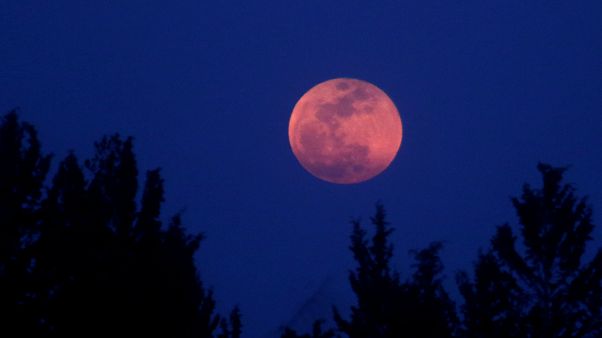 Το μεγαλύτερο φεγγάρι των τελευταίων 150 ετών στην Ελλάδα και στον πλανήτη Το μεγαλύτερο φεγγάρι των τελευταίων 150 ετών στην Ελλάδα και στον πλανήτη