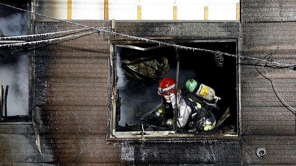 Giappone: 11 morti per un incendio in un centro per anziani senzatetto Giappone: 11 morti per un incendio in un centro per anziani senzatetto