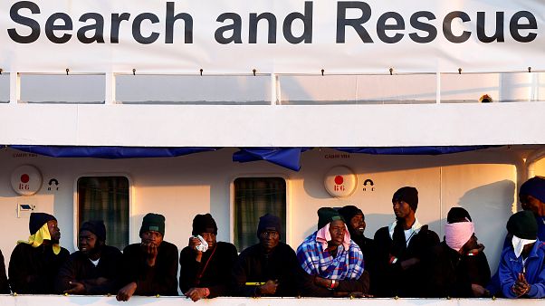 "Themis" au secours des migrants en Méditerranée "Themis" au secours des migrants en Méditerranée