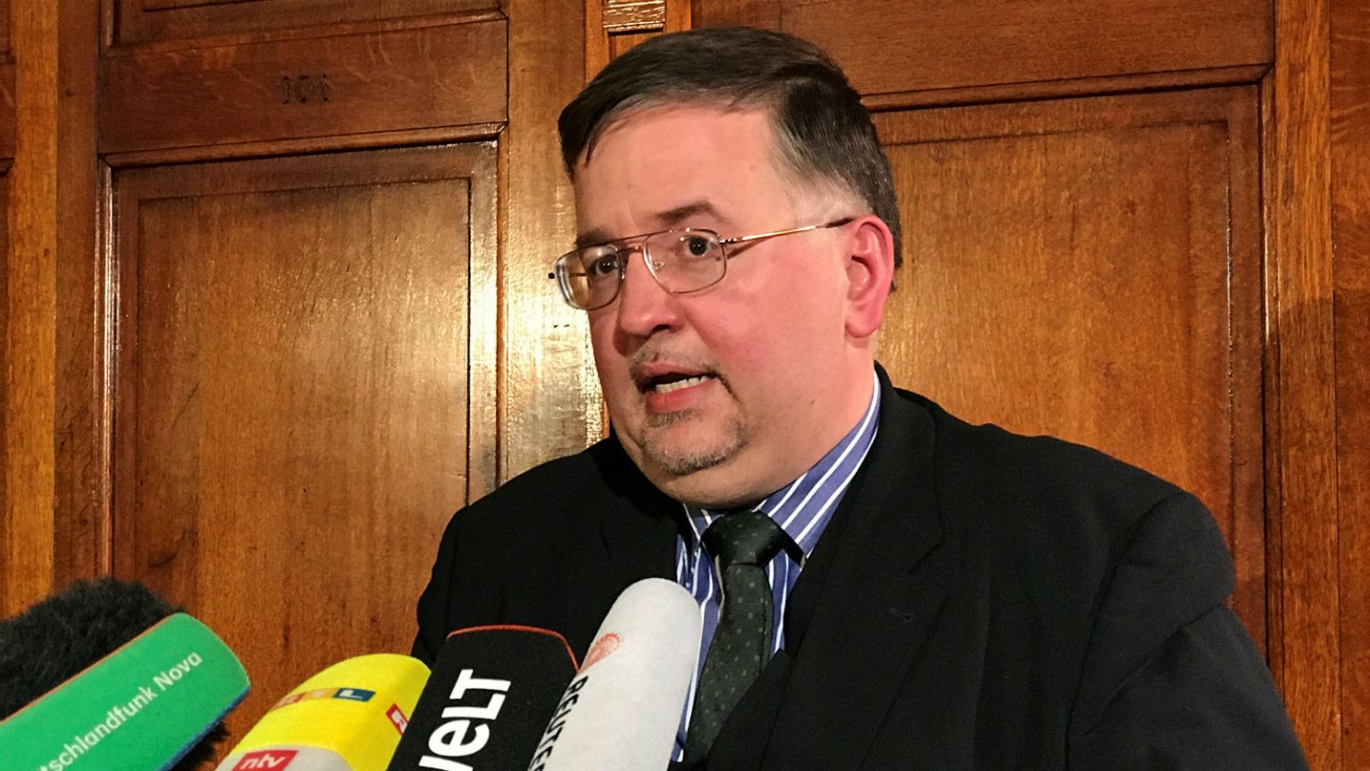 AfD politician who converted to Islam vows to stay in his party