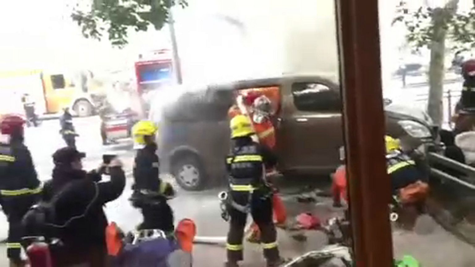 Rágyújtott a gázpalackokat szállító sofőr