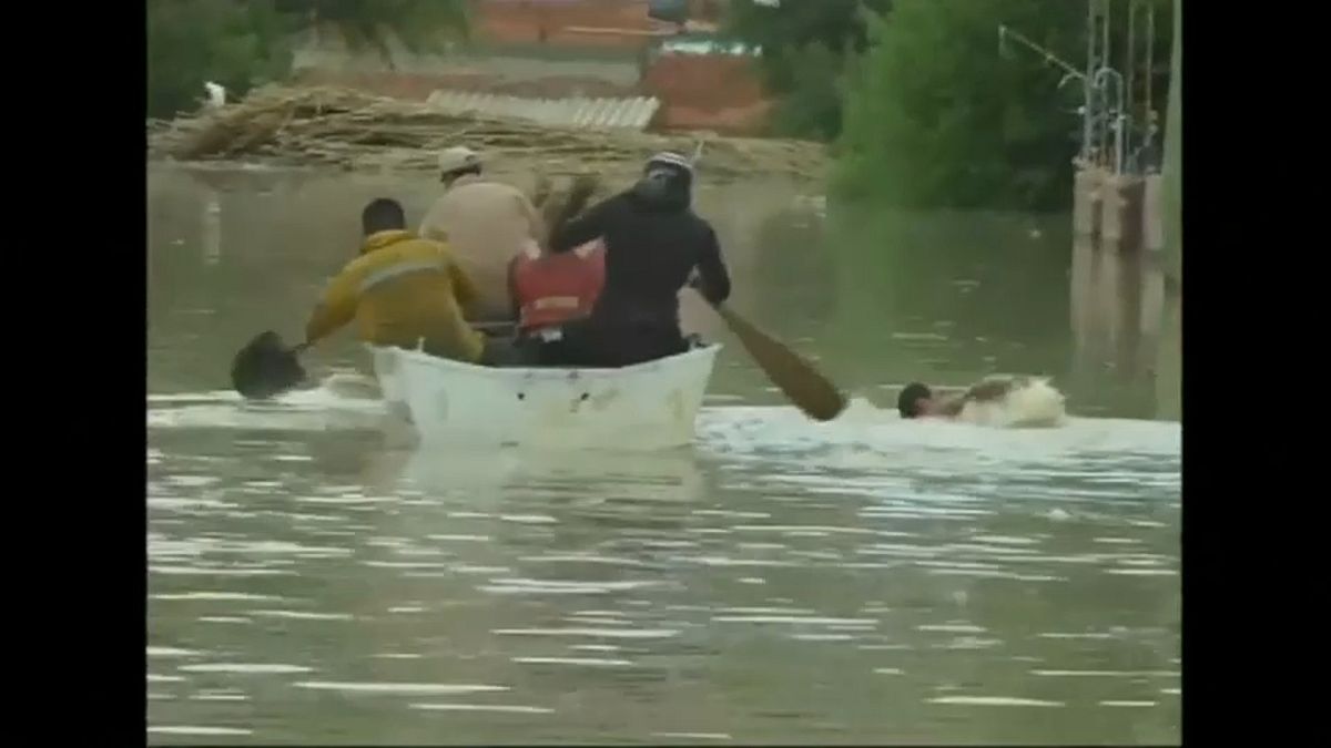 Miles de evacuados por las inundaciones en Bolivia