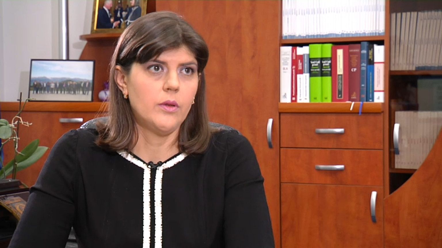 Roménia: "Suspeitos terão que ser avisados das operações anticorrupção"
