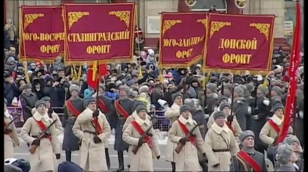 La Russia celebra il 75esimo anniversario della vittoria di Stalingrado La Russia celebra il 75esimo anniversario della vittoria di Stalingrado